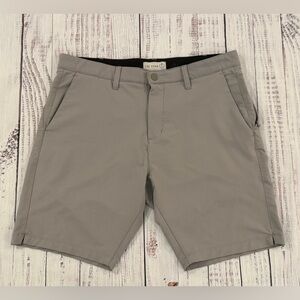Tee Time men’s size 34 golf shorts Light gray W/ Zipper Pocket Flat Front Chino